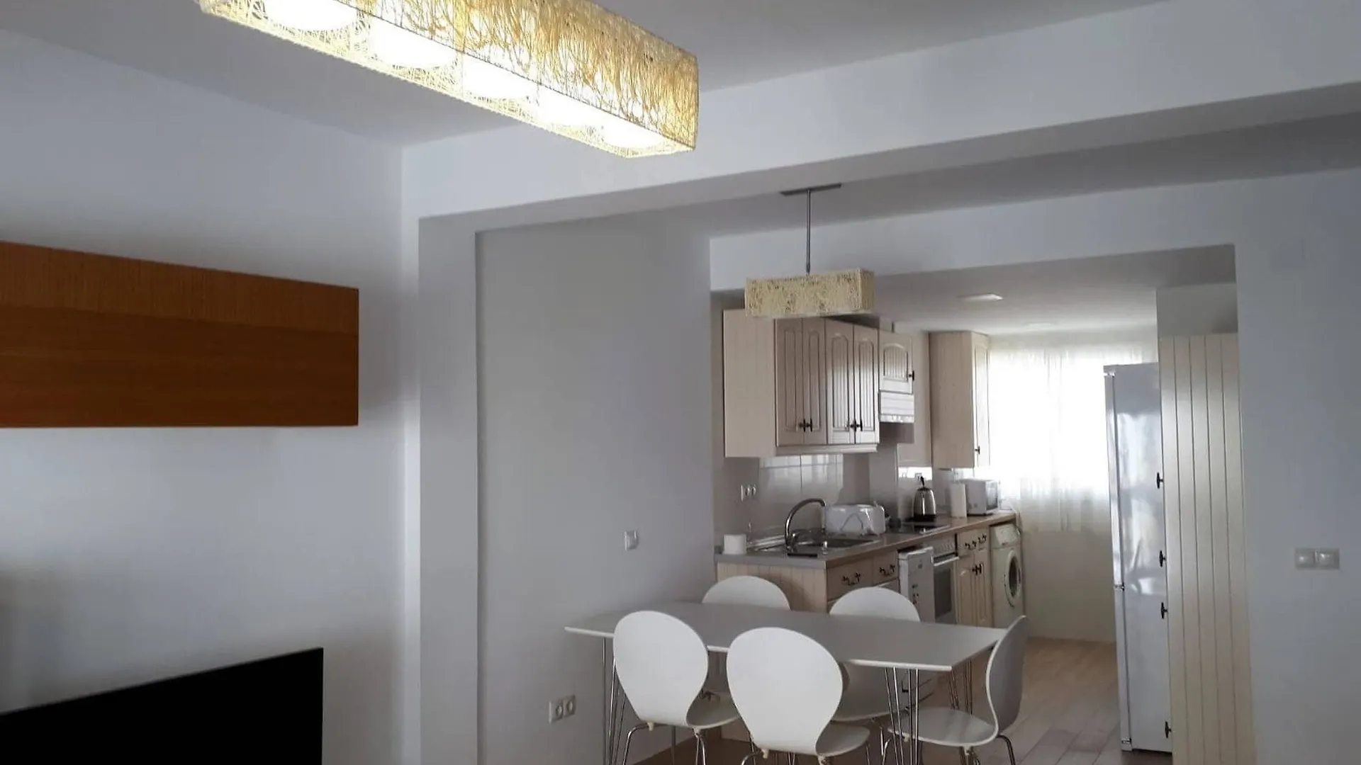 Apartment With 3 Bedrooms In Fuengirola, With Furnished Terrace - 10 M 西班牙