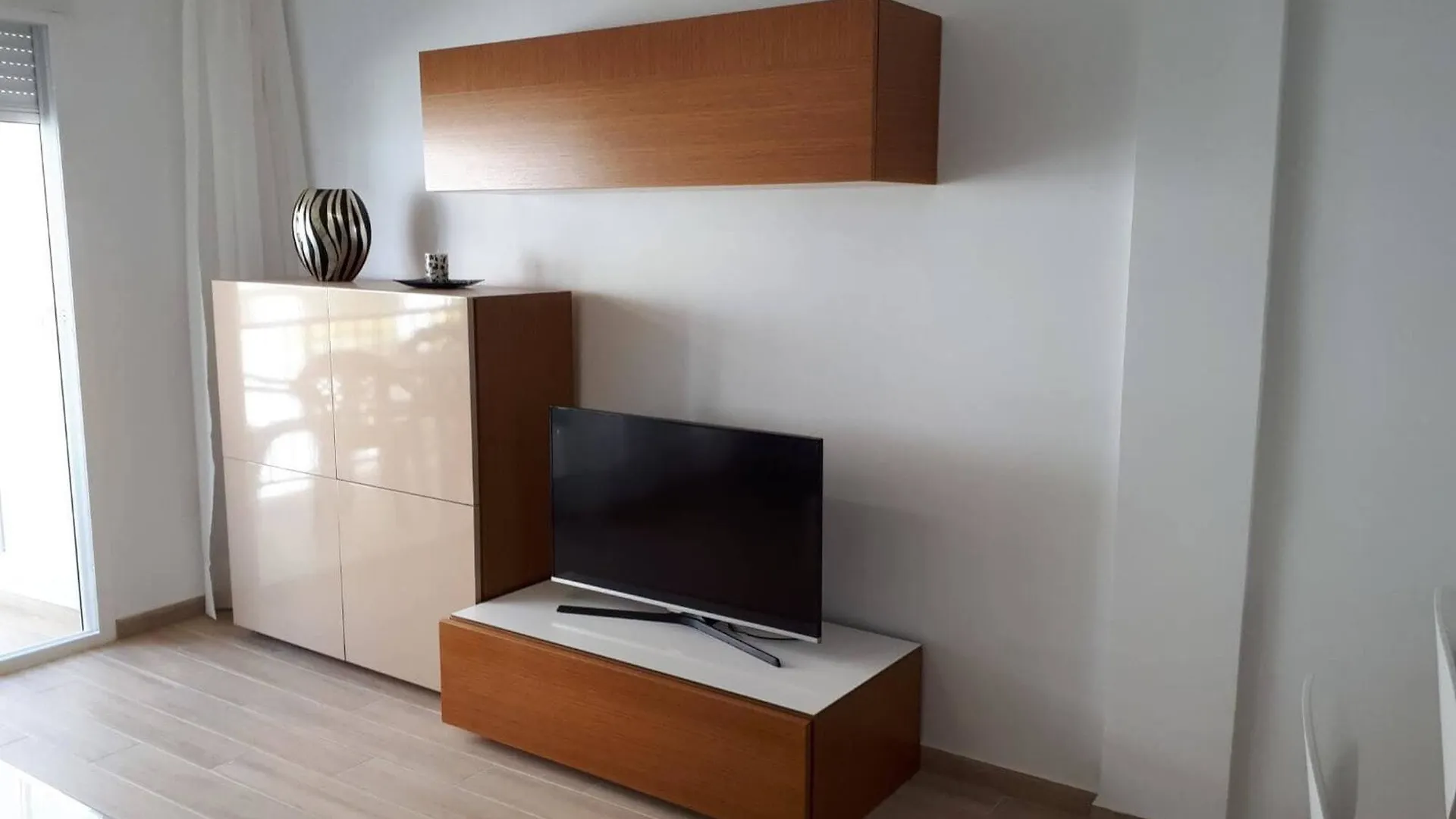 Apartment With 3 Bedrooms In Fuengirola, With Furnished Terrace - 10 M 0*, Фуэнхирола Испания